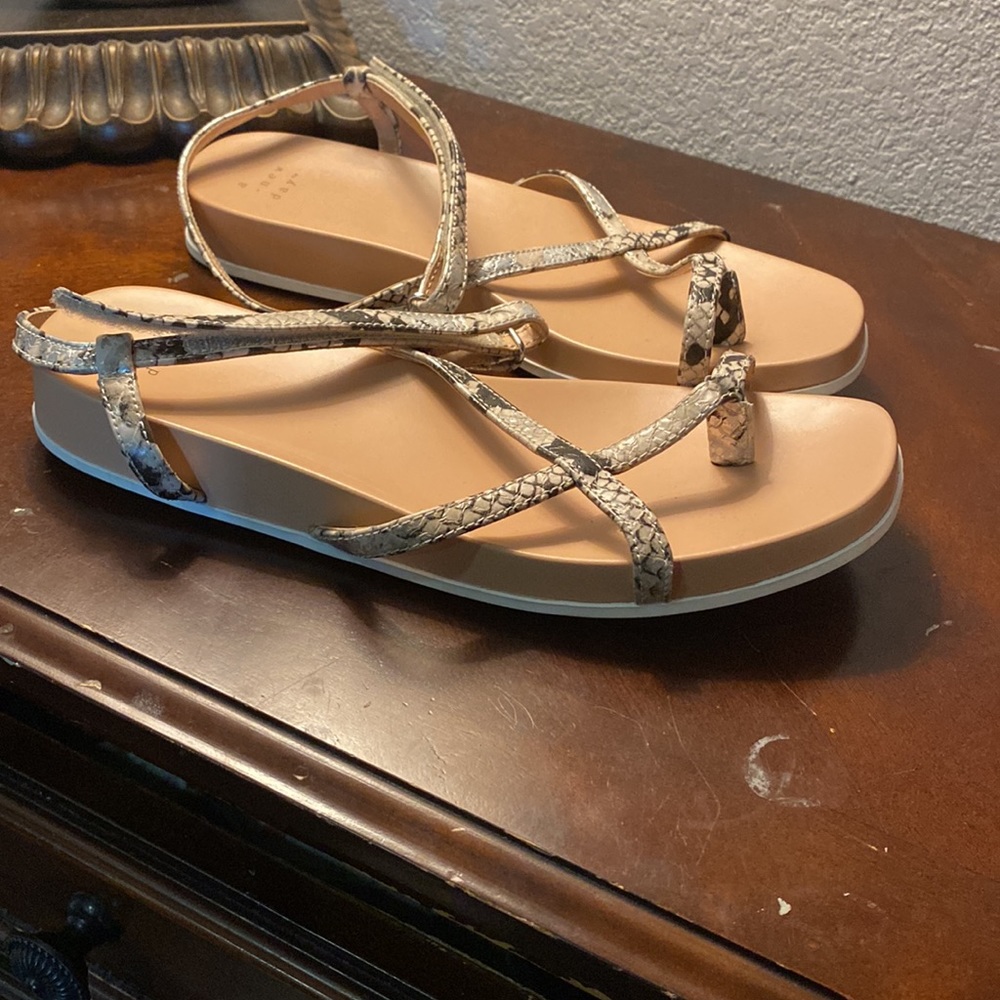 Sandals With Snake Like Print Straps - image 2